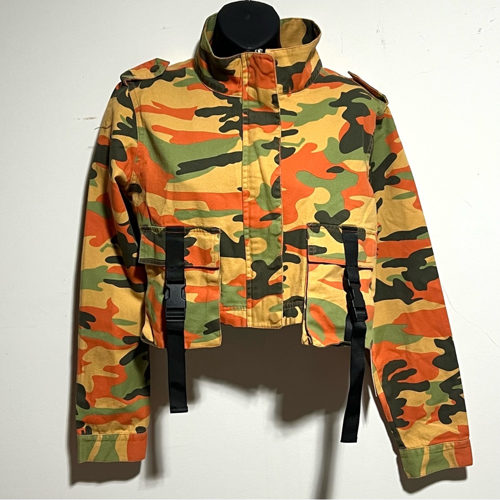 C'est Toi Camouflage Printed Crop Jacket Size Large Excellent Condition NWT - Picture 2 of 12
